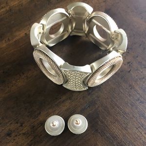 Bracelet and earrings combo